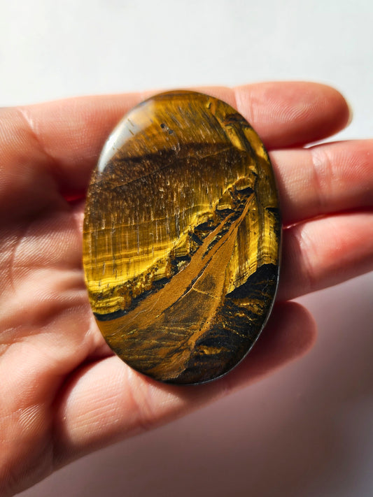 Tiger’s Eye XL Cabochon – 60mm × 40mm